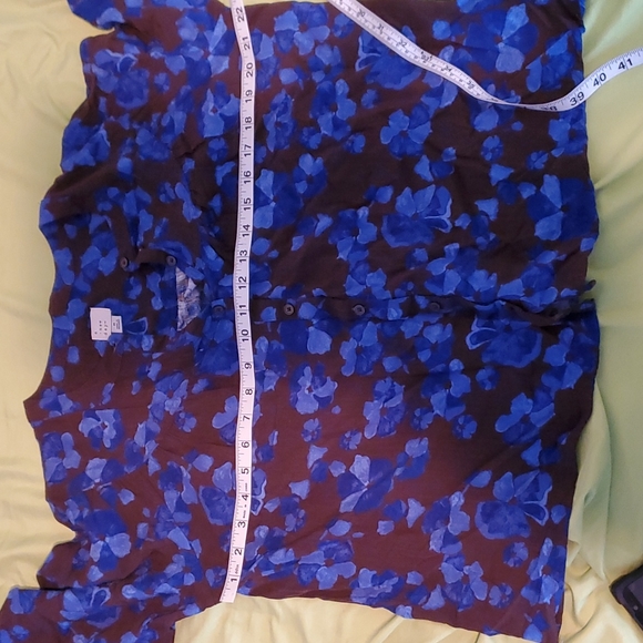 Rayon floral blouse - Picture 8 of 9